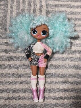 LOL Surprise OMG Winter Chill Icy Gurl Doll Aqua Curly Hair MGA 2019 With Outfit